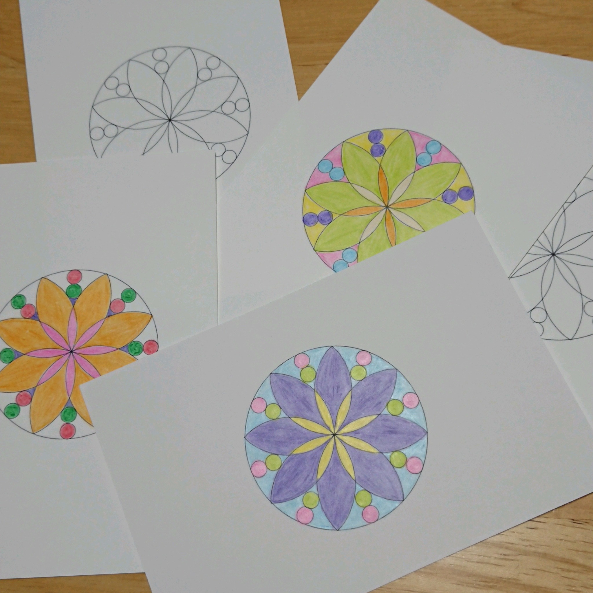 塗り絵を使って自分の成長を知る